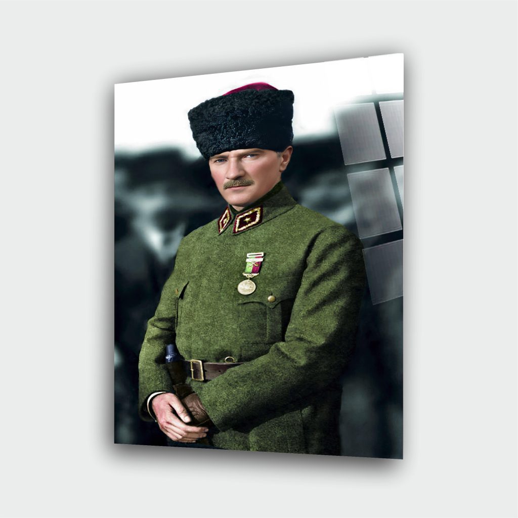 Atatürk Cam Tablo 10