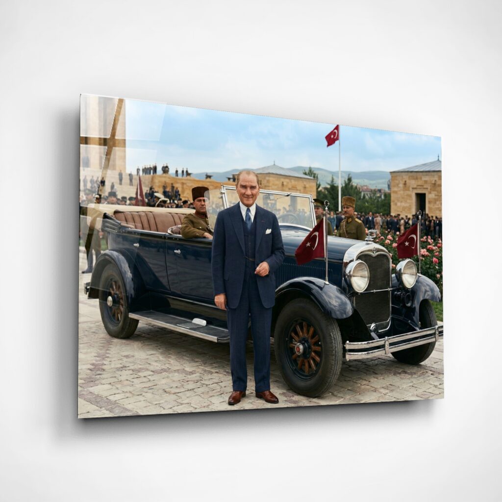 Alternative view of Atatürk Makam Aracında Cam Tablo – Çerçevesiz UV Baskı – Model 17