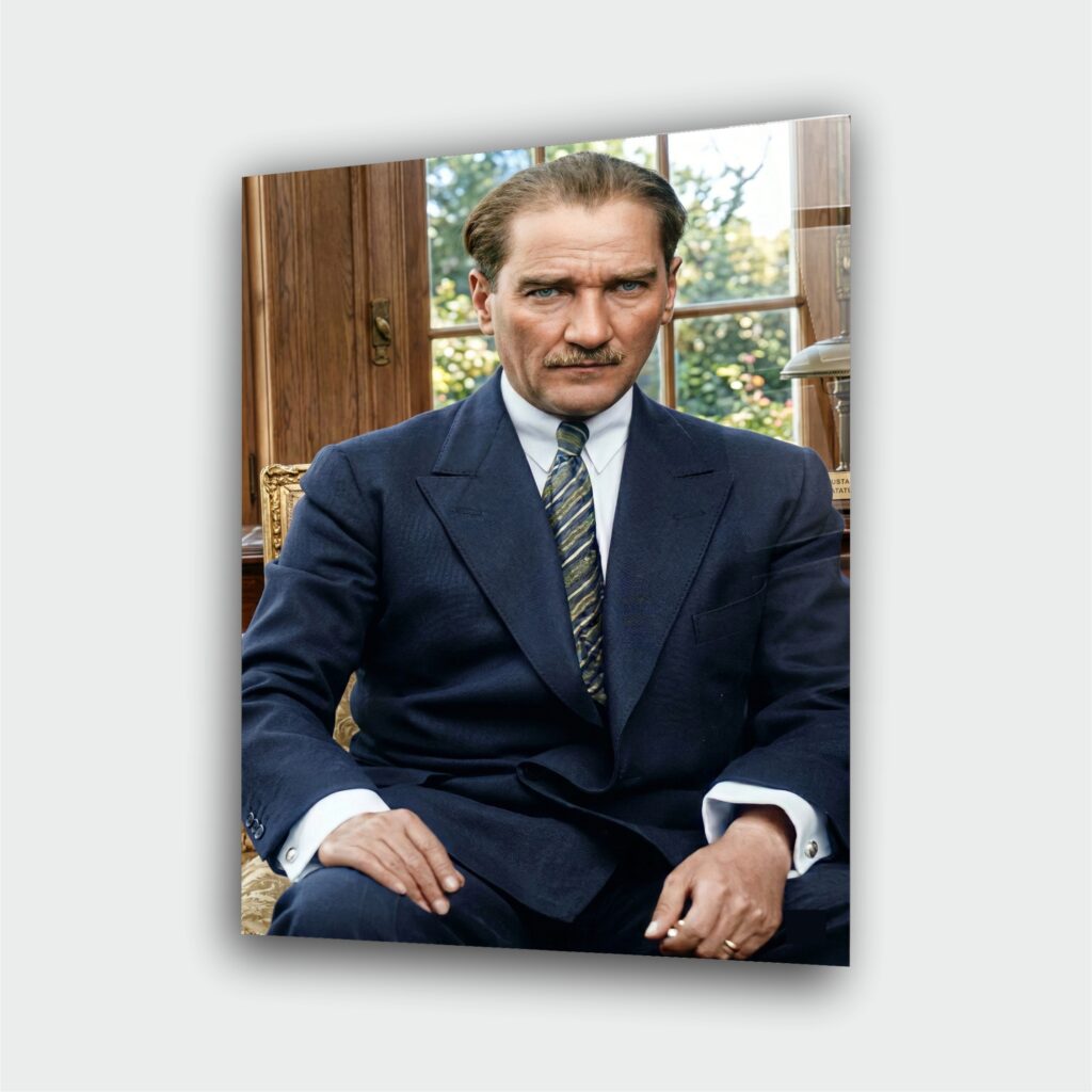 Atatürk Portre Cam Tablo – Çerçevesiz UV Baskı – Model 5