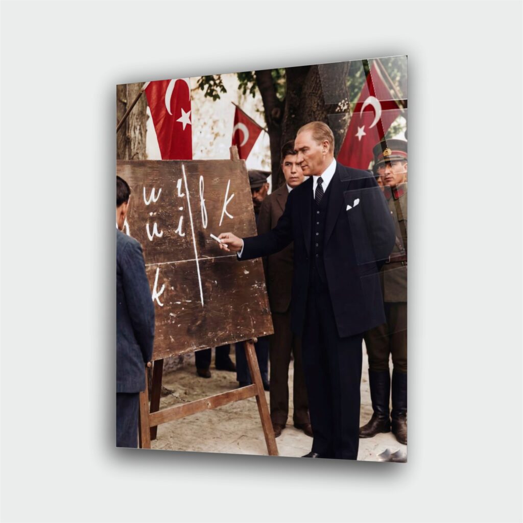 Atatürk Portre Cam Tablo – Çerçevesiz UV Baskı – Model 41