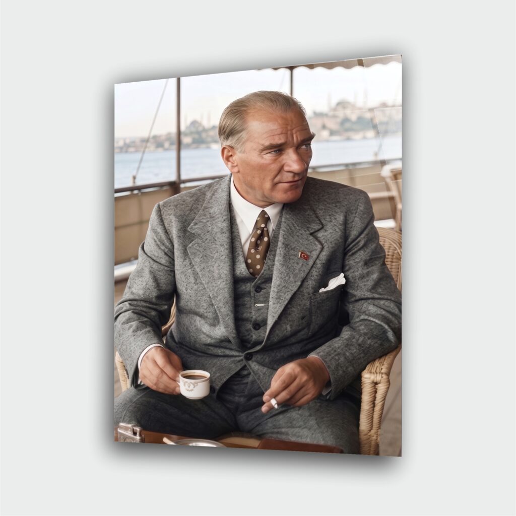 Atatürk Portre Cam Tablo – Çerçevesiz UV Baskı – Model 22